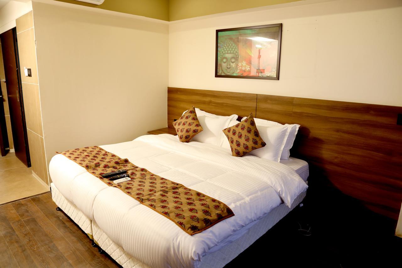 Hotel Mumbai House Andheri East, Mumbai Luaran gambar