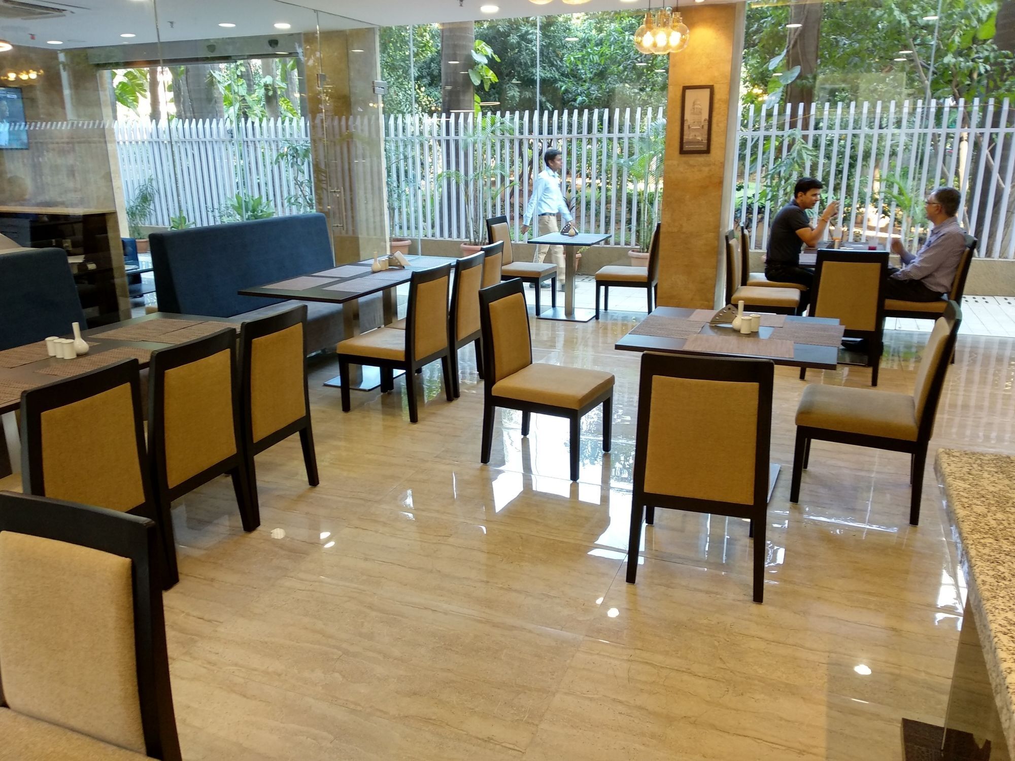Hotel Mumbai House Andheri East, Mumbai Luaran gambar