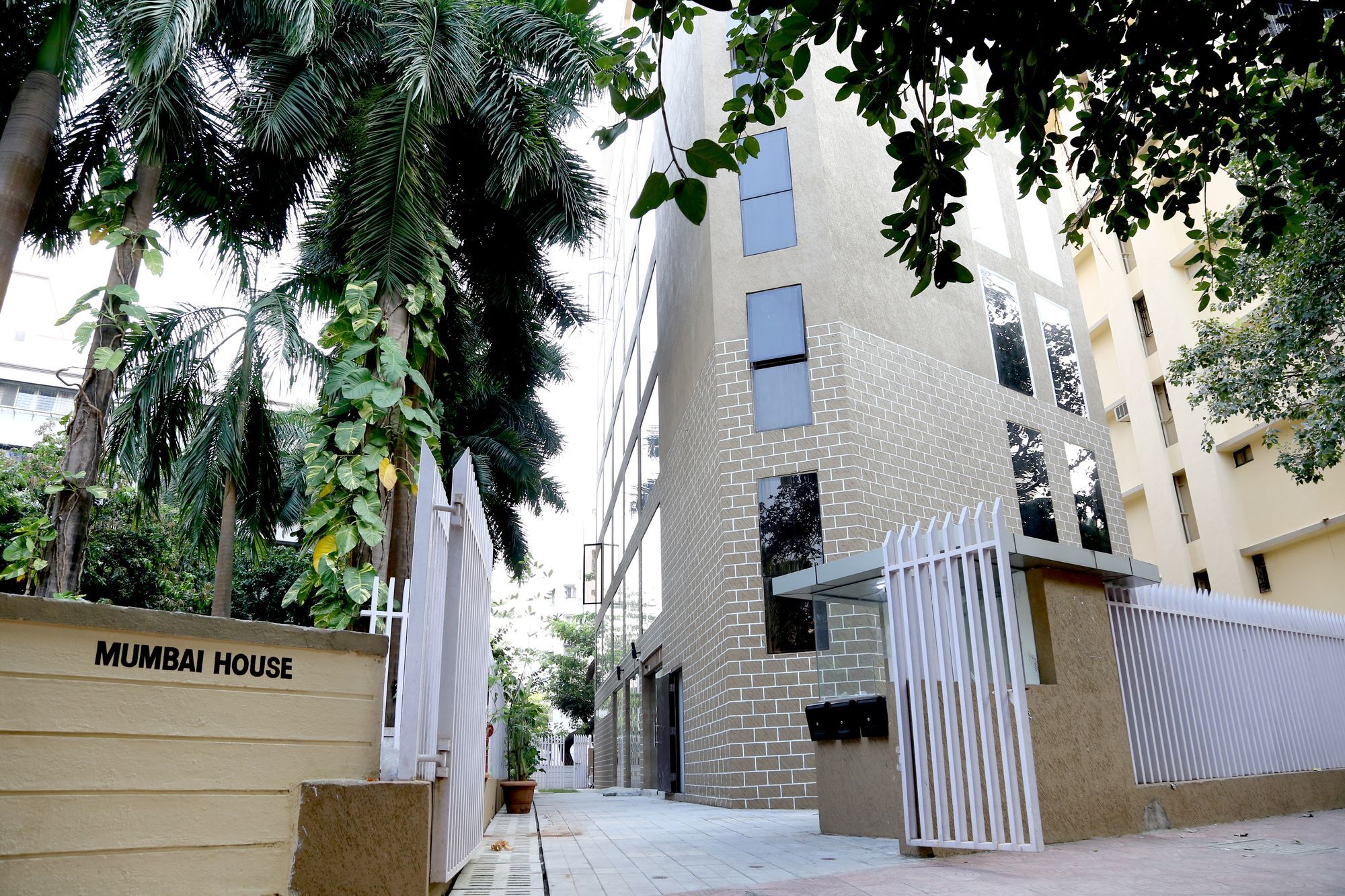 Hotel Mumbai House Andheri East, Mumbai Luaran gambar
